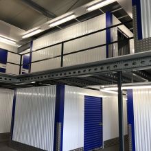 Self Storage Lagereinheiten auf zwei Etagen des Unternehmens CSC